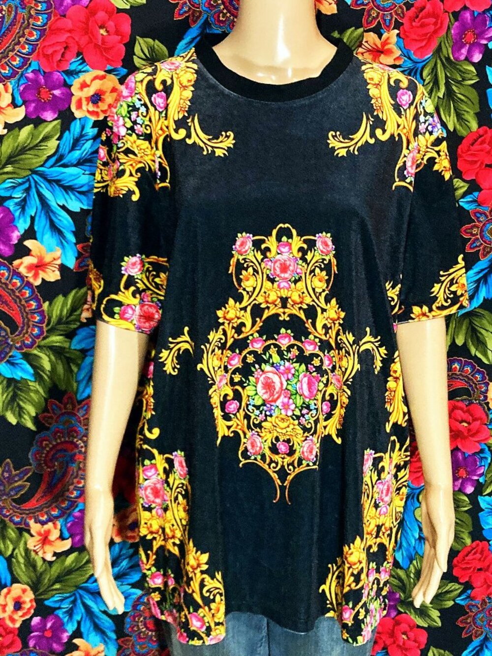 MEN'S FOREVER 21 SHIRT VELVET FABRIC TEE MENS SIZE XL FLORAL & GOLD GRAPHICS